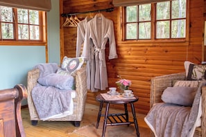 Honeymoon Tree House, 1 Bedroom (Tree House) | Individually decorated, individually furnished, free WiFi, bed sheets - Vindoux Guest Farm and Day Spa (Tulbagh)