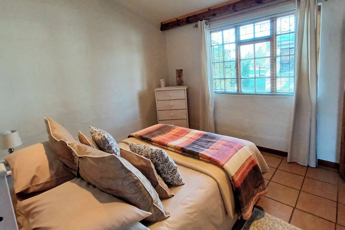 Standard Cottage | WiFi (free), individually decorated, individually furnished, bed sheets