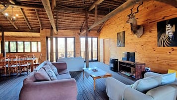 Family Tree House, 3 Bedrooms (Tree Lodge) | Living area