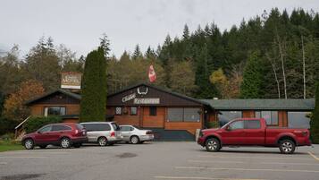 Free daily full breakfast