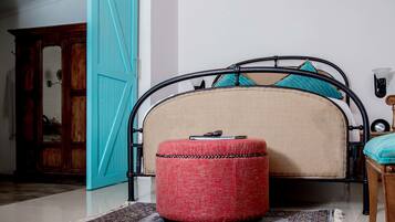 Comfort Double Room | 1 bedroom, in-room safe, desk, free rollaway beds