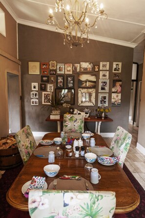 Desayuno completo incluido todos los días 