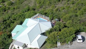 Unclassified image, 5 of 10, button - Le Nid d'Aigle (St. Barthelemy)