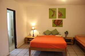 Minibar, rollaway beds, free WiFi - Hostel Casa Areka (Panama City)