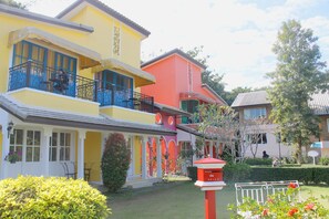 Minibar, desk, blackout curtains, rollaway beds - Baan Kung Kang De Pai (Pai)