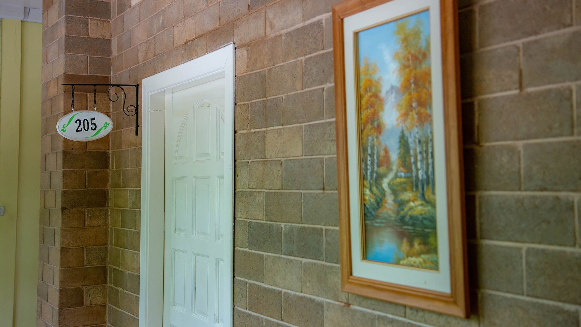 honey twin bed | minibar, desk, blackout curtains, rollaway beds