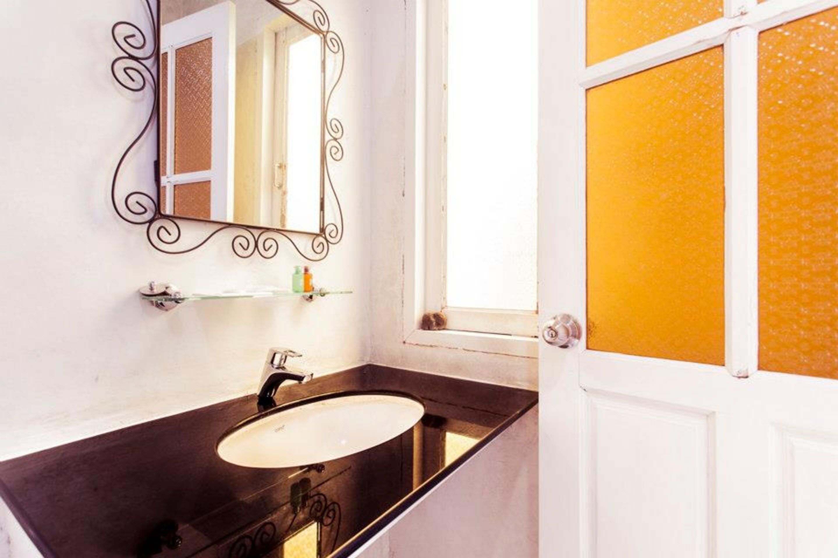 lovely twin room | bathroom | shower, free toiletries, slippers, towels