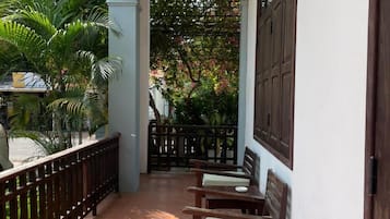 Phòng 2 giường đơn Deluxe, 1 phòng ngủ, ban công, quang cảnh vườn | Quang cảnh từ phòng