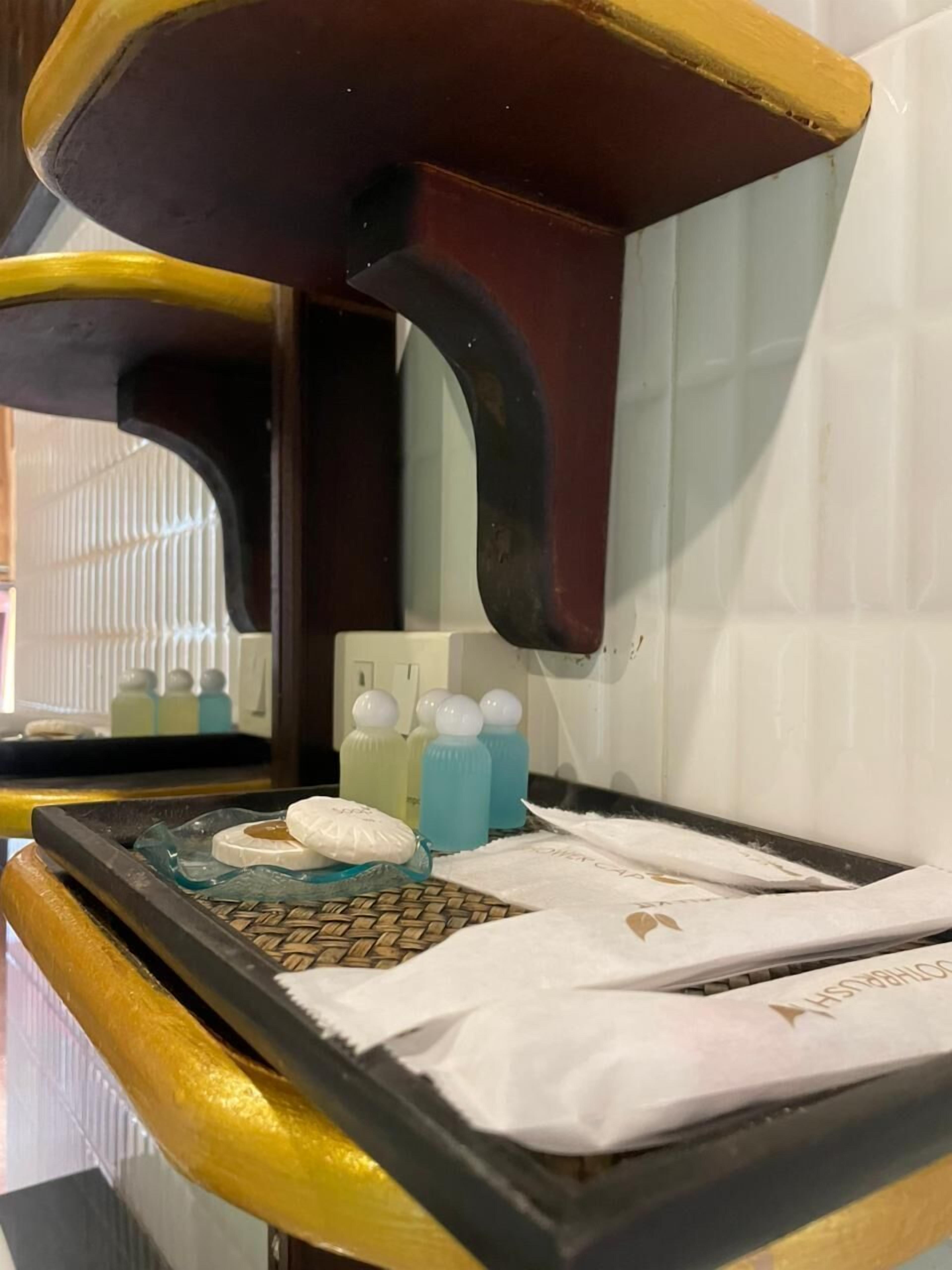 deluxe double room, 1 double bed, balcony, garden view | bathroom | shower, rainfall showerhead, designer toiletries, hair dryer