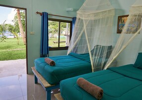 Family Room, 2 Bedrooms, Ocean View | WiFi, bed sheets