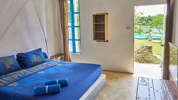 Superior Air Con | WiFi, bed sheets