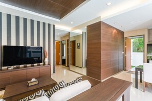 Biệt thự Deluxe, 3 phòng ngủ | Phòng khách | TV màn hình phẳng 60-inch có truyền hình cáp, TV LED 