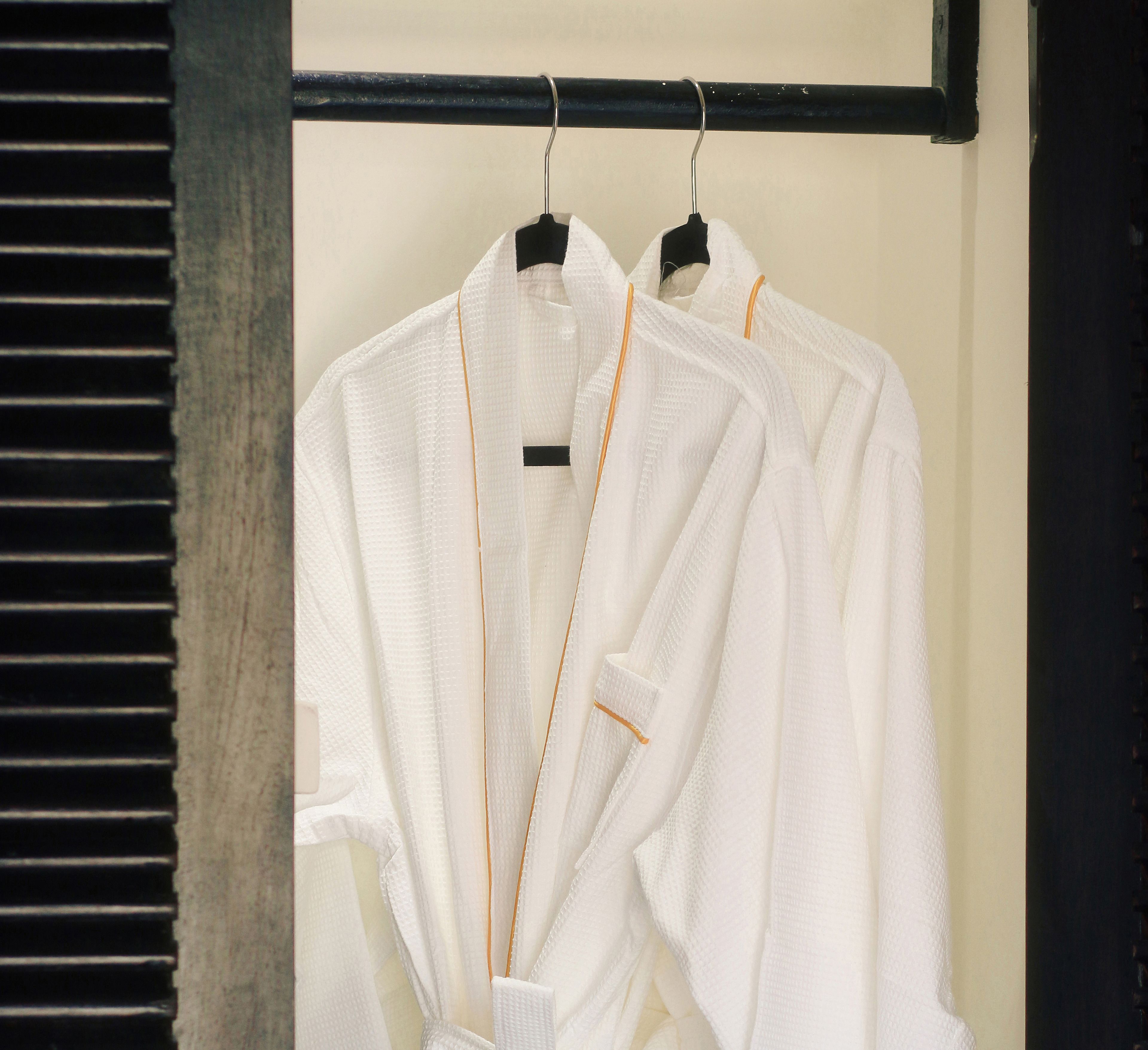 deluxe family suite pool view free airport pick up | room amenity