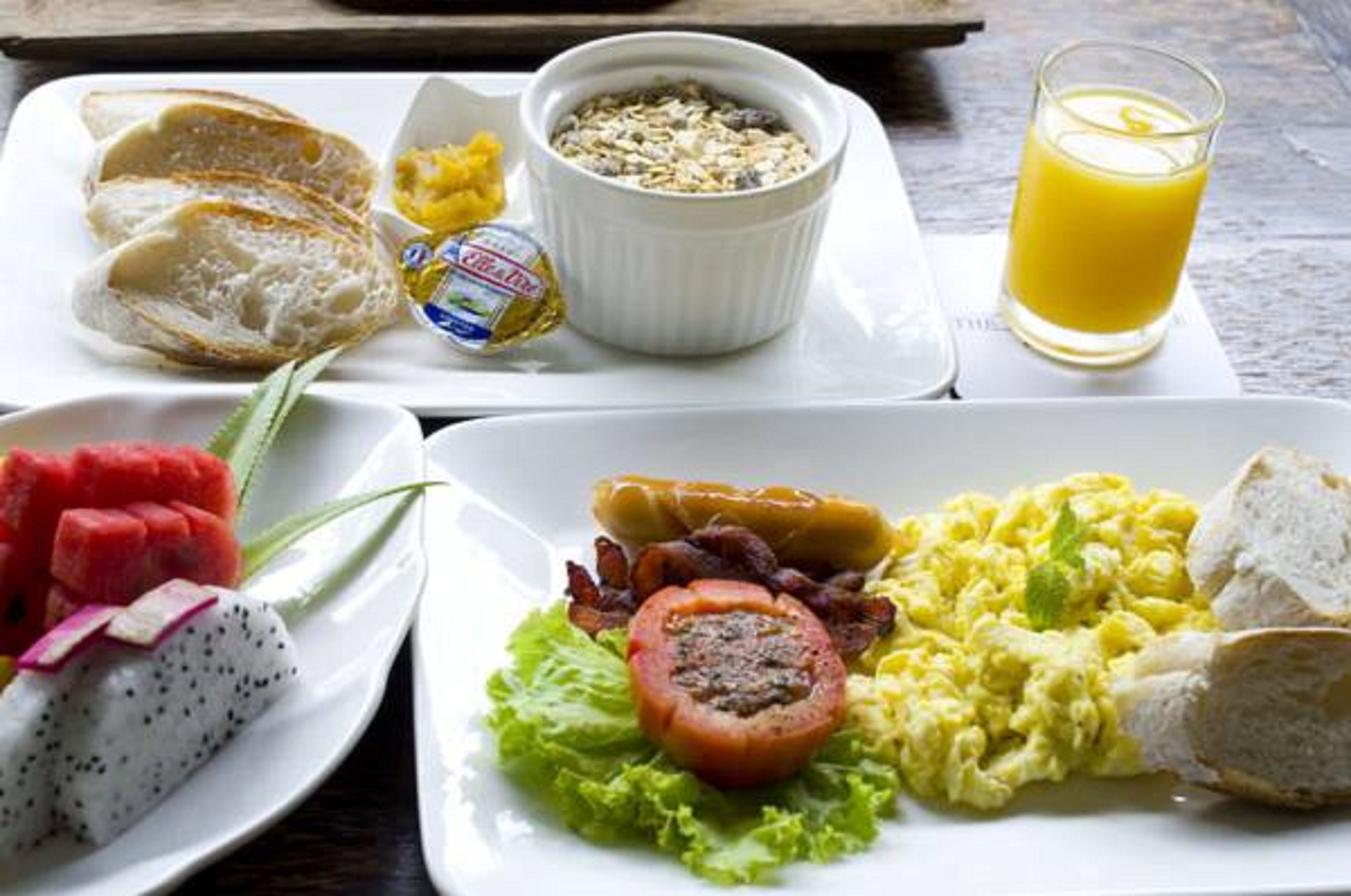 daily full breakfast (usd 5 per person)