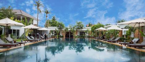 Outdoor pool, pool umbrellas