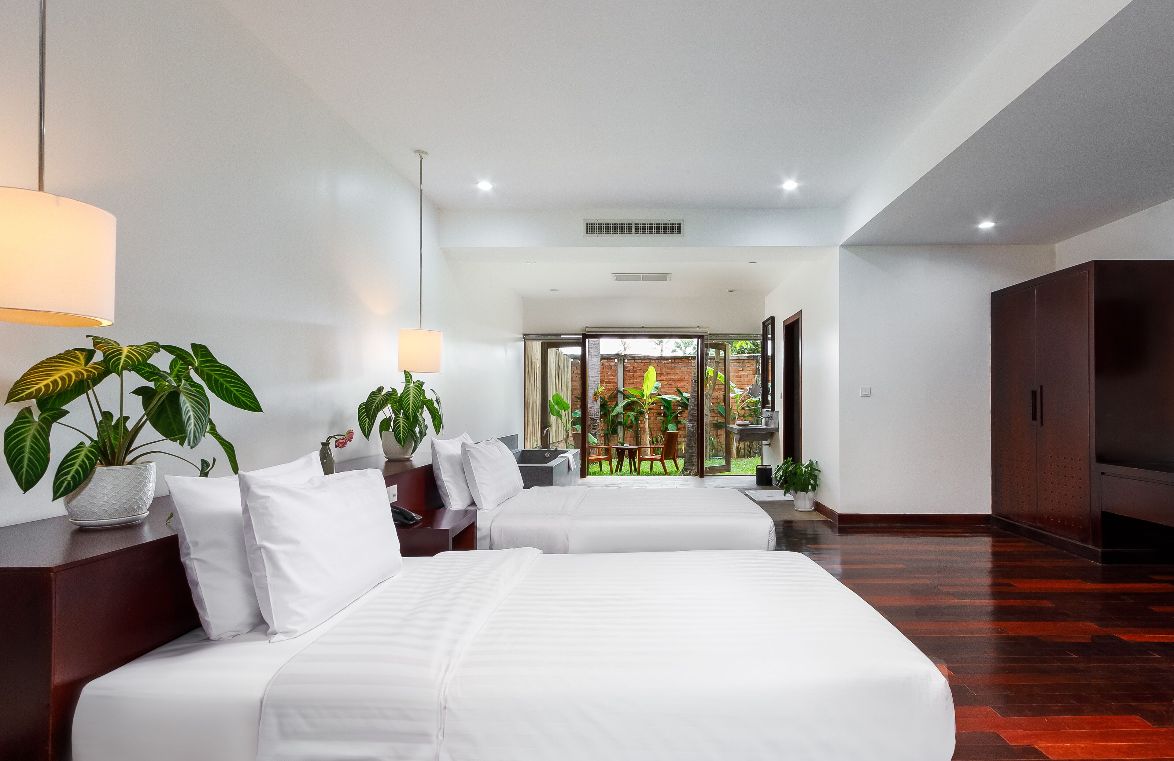 junior twin room, 2 single beds, garden view | 1 bedroom, egyptian cotton sheets, premium bedding, select comfort beds