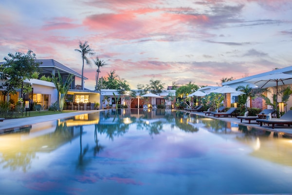 Outdoor pool, pool umbrellas