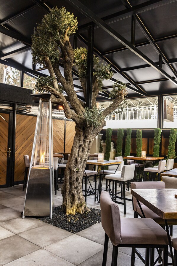 Garden view - Canary Hotel (Amman)