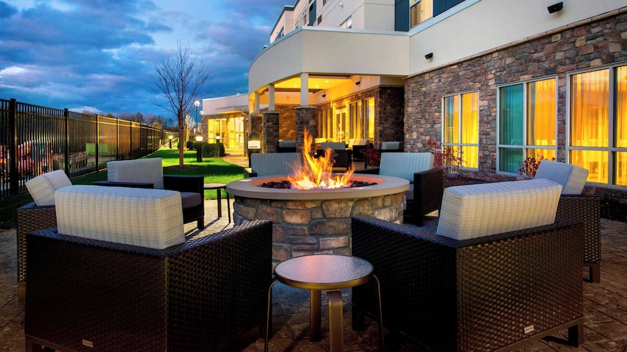 Courtyard by Marriott Schenectady at Mohawk Harbor