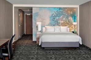 Desk, laptop workspace, blackout drapes, iron/ironing board - Courtyard by Marriott Schenectady at Mohawk Harbor (Schenectady)