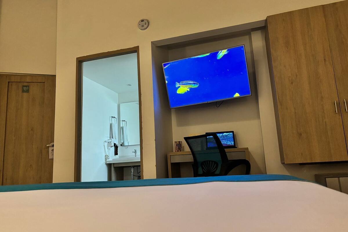 1 quarto, cofres nos quartos, escrivaninha