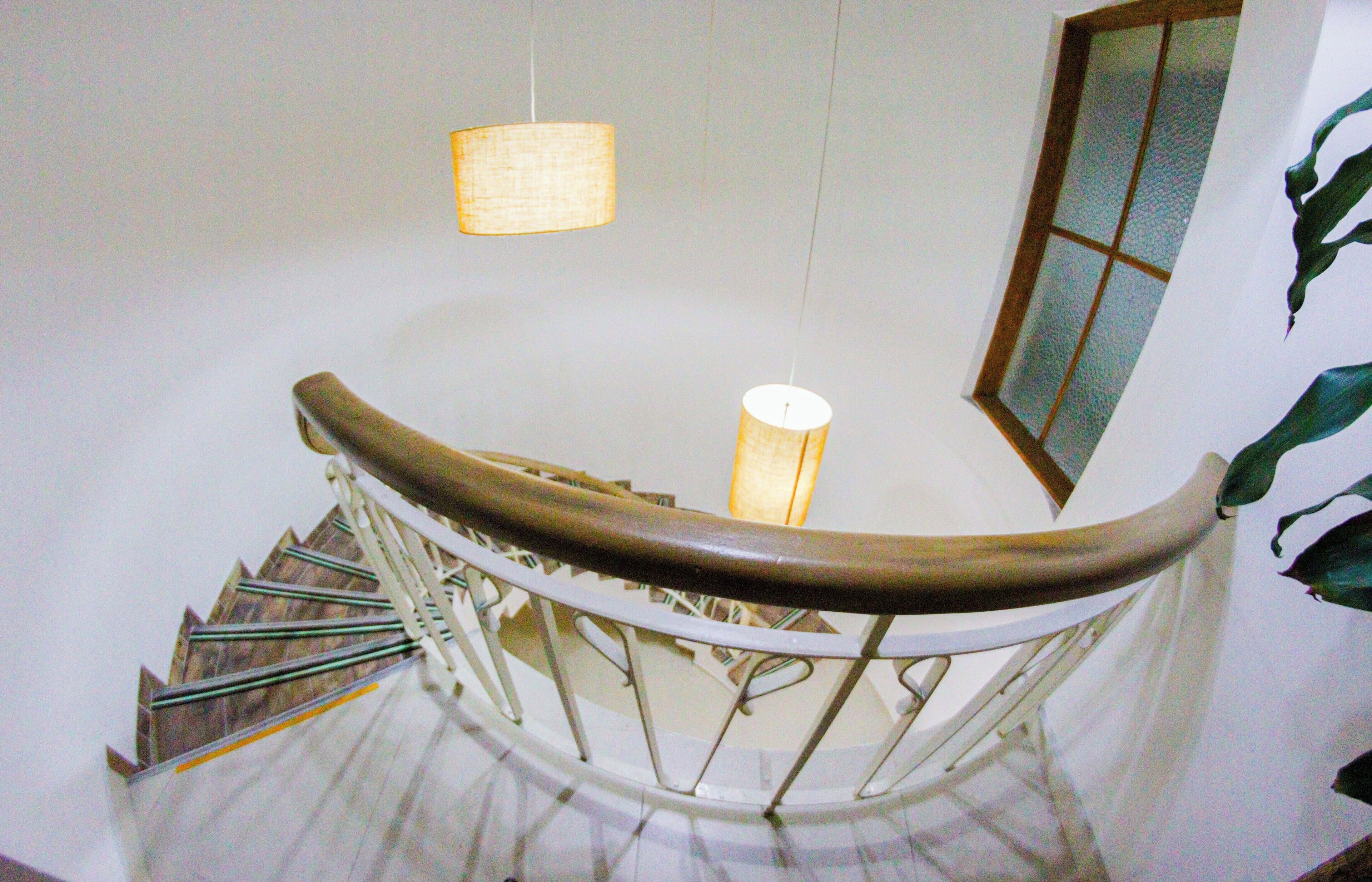 42-inch lcd tv with cable channels, tv