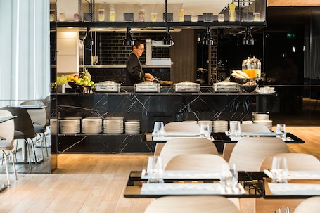 Daily buffet breakfast (THB 330 per person)