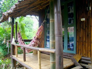 Terrace/patio - Re - Wild House (Pai)