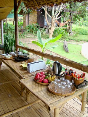 Breakfast area - Re - Wild House (Pai)