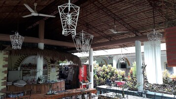 Café da manhã, almoço e jantar; culinária filipina 