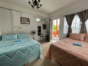 Décoration personnalisée, ameublement personnalisé, bureau