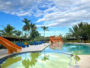 Outdoor pool, free cabanas, pool umbrellas - Relaxing Garden Resort (Sara)