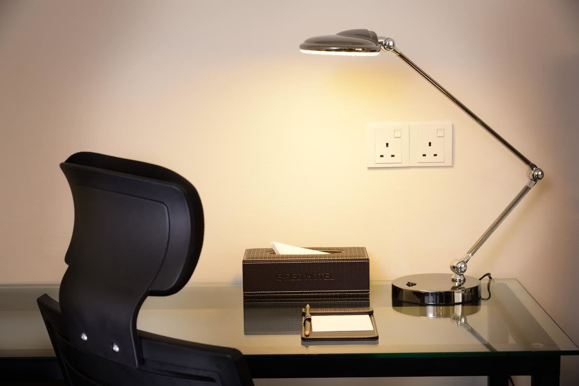 business room, 1 king bed | in-room business centre