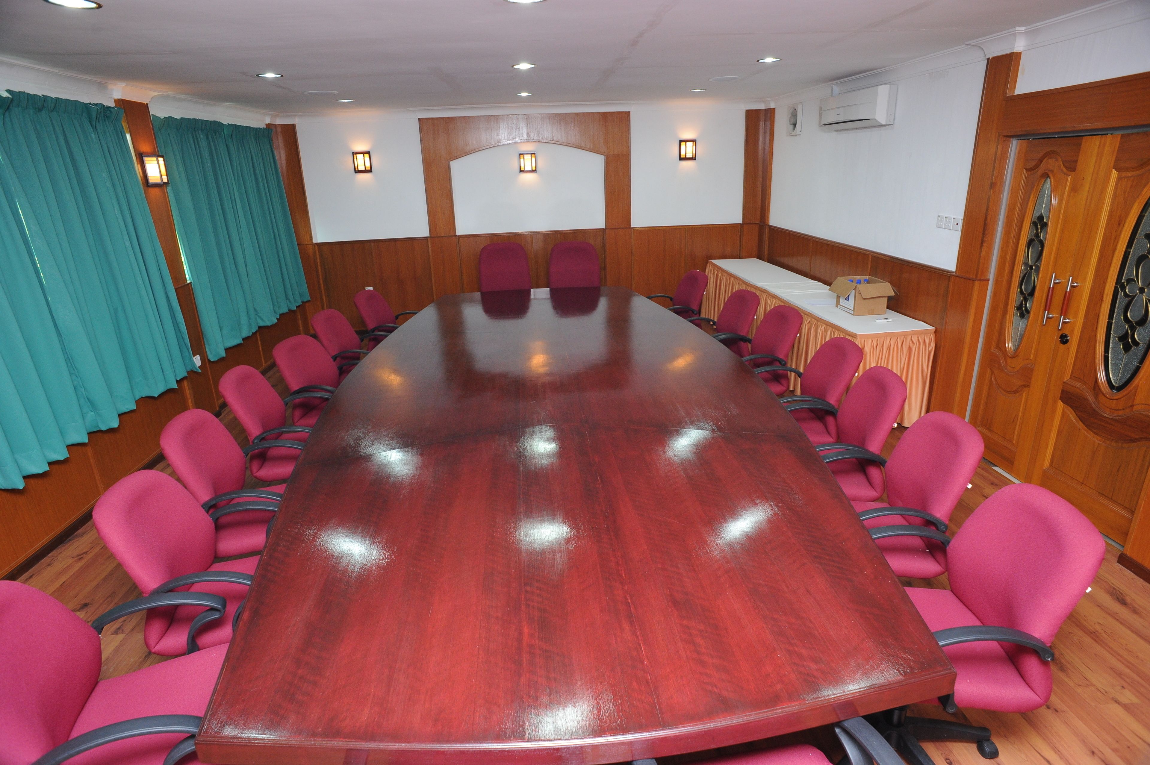 Meeting facility