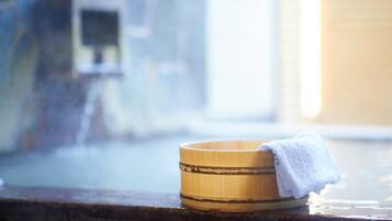 Bañera y ducha independientes, bañera con aguas termales