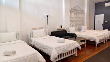 Family Room | Free WiFi, bed sheets