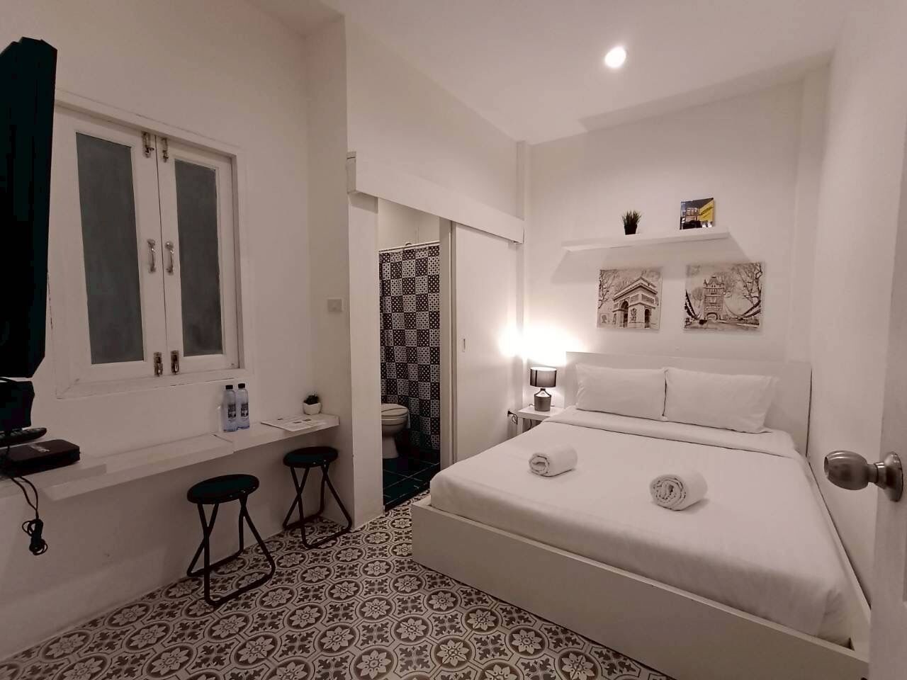 Wifi gratis y ropa de cama 