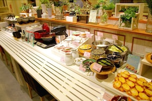 Daily buffet breakfast for a fee - Smile Hotel Tokyo Shinkoiwa (Tokyo)