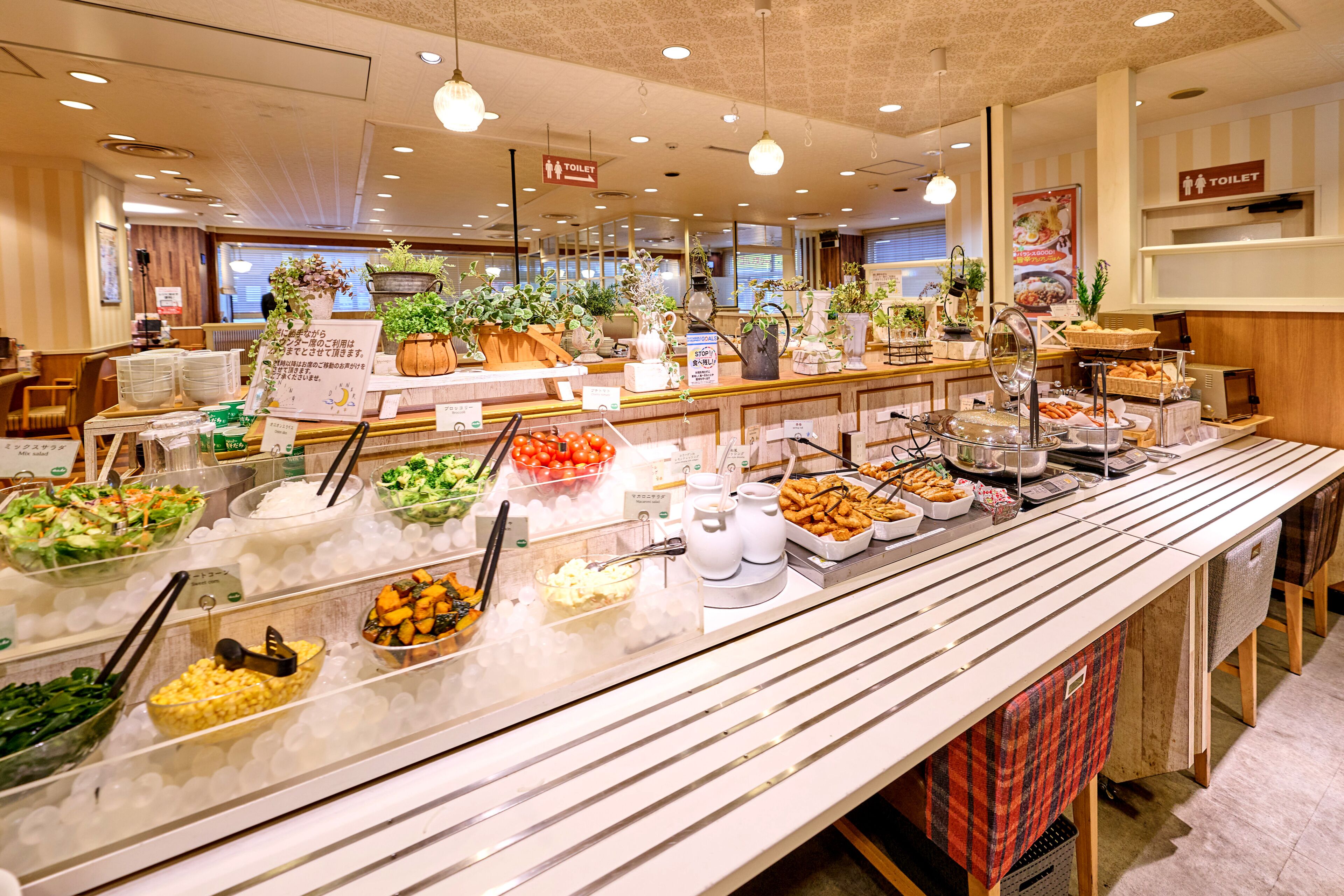 Daily buffet breakfast for a fee