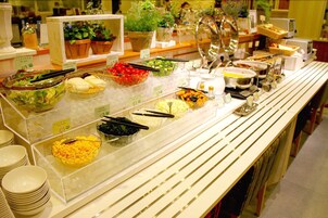 Daily buffet breakfast for a fee
