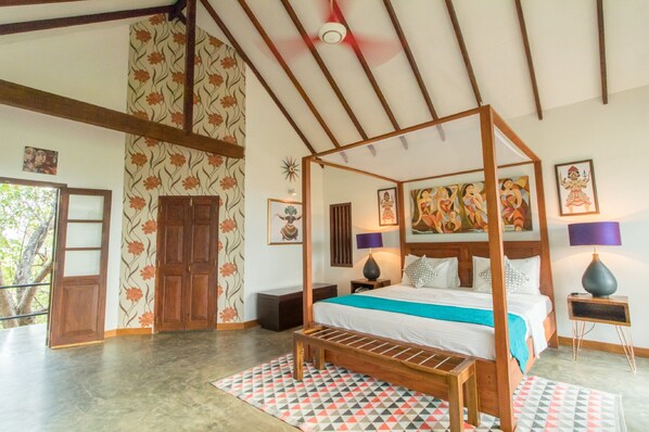 Luxury Villa, Private Bathroom, Mountain View | Room amenity