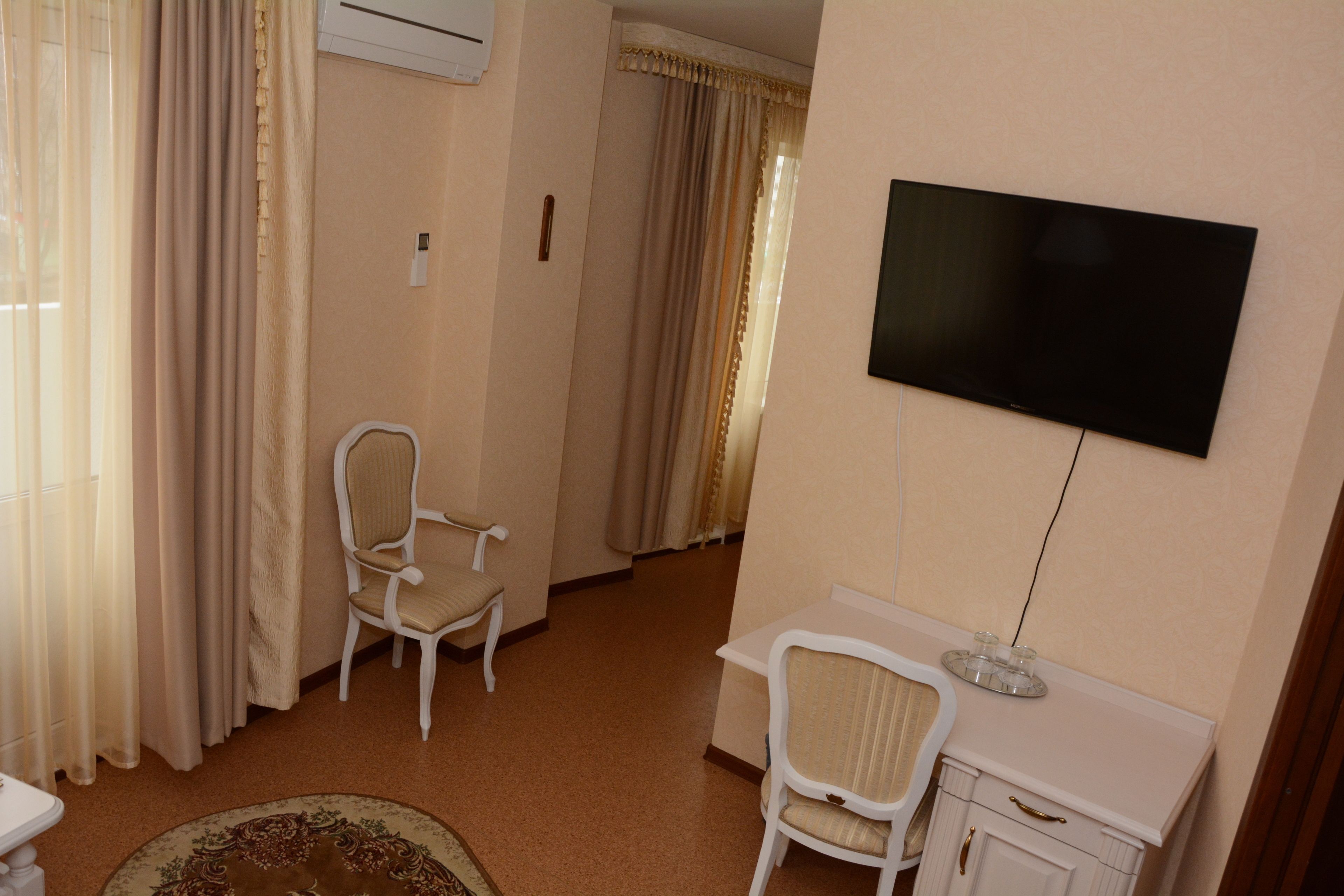 suite | room amenity