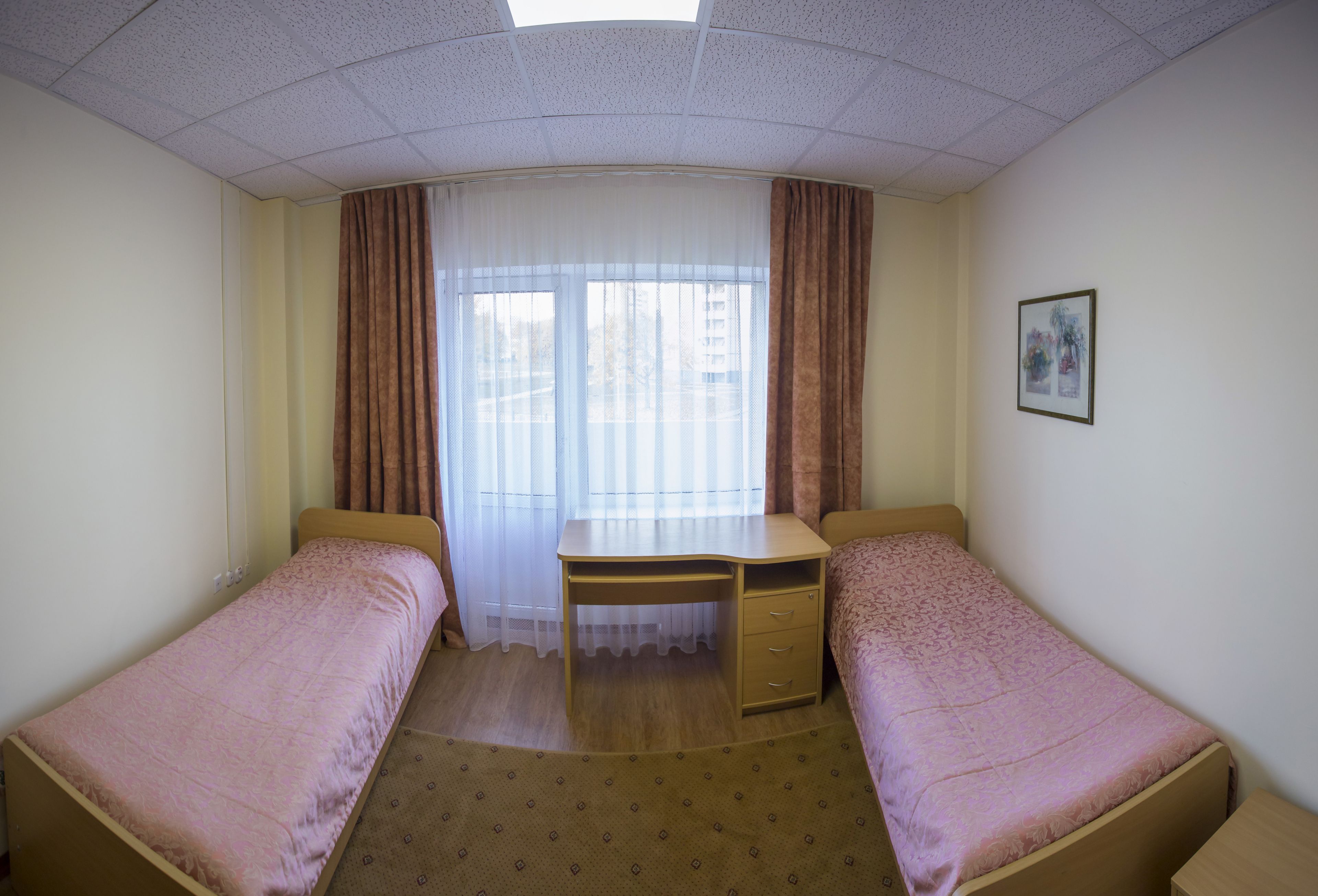 family room | desk, cots/infant beds, rollaway beds, free wifi