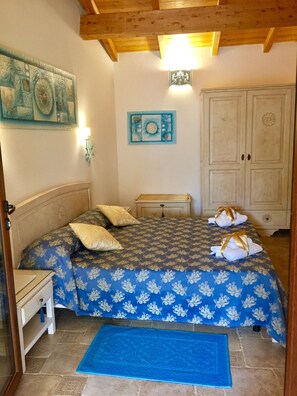 Standard Triple Room, Private Bathroom, Garden View