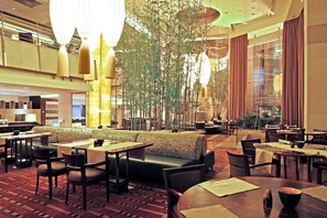 2 restaurants; breakfast, lunch, and dinner served - Guangzhou Nansha Grand Hotel (Guangzhou)