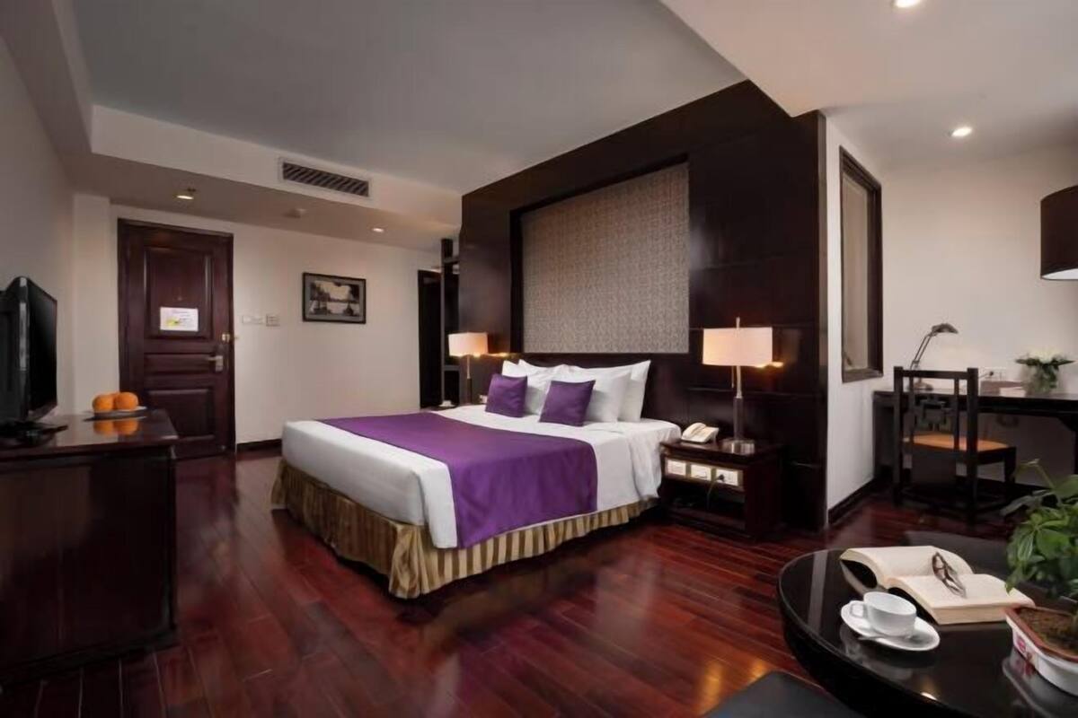 Minibar, in-room safe, desk, blackout drapes