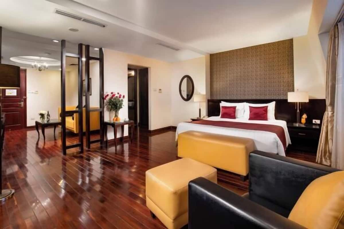 1 bedroom, minibar, in-room safe, desk
