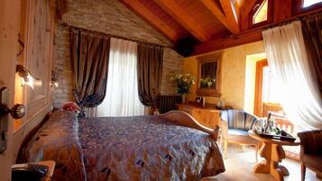 Superior-Doppelzimmer | Hochwertige Bettwaren, Minibar, Zimmersafe, Schreibtisch