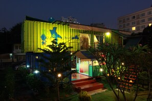 Exterior - WH Hostel (Bangkok)