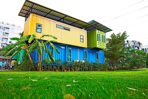 Porch - WH Hostel (Bangkok)